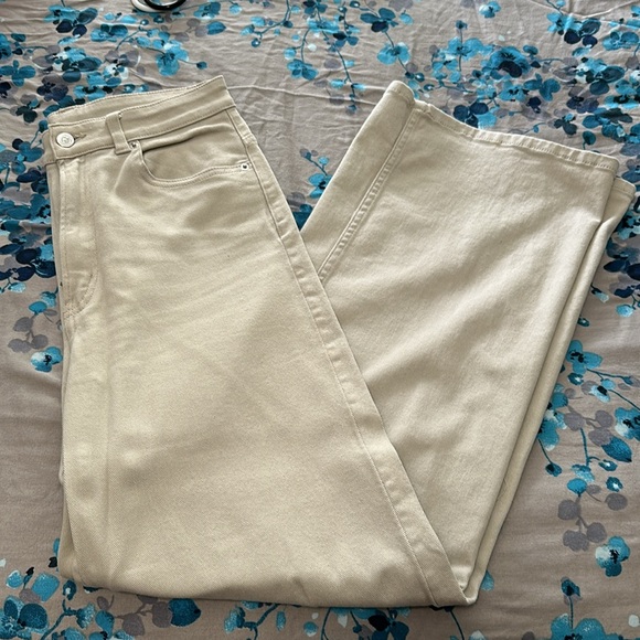 Pants - Picture 3 of 3